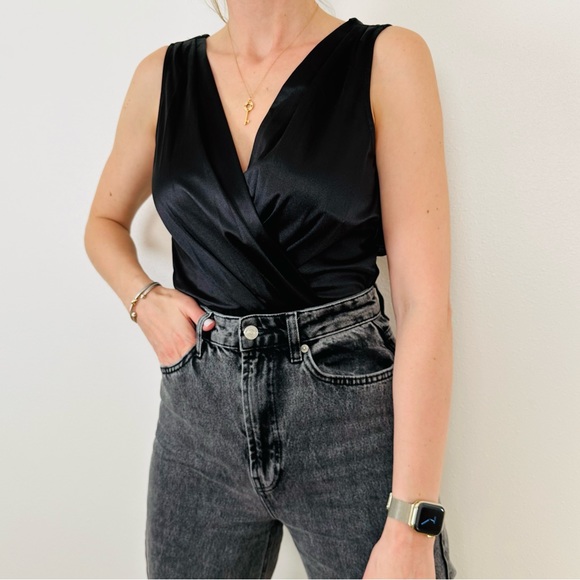 New Timing black satin v-neck sleeveless wrap effect bodysuit - Picture 2 of 7